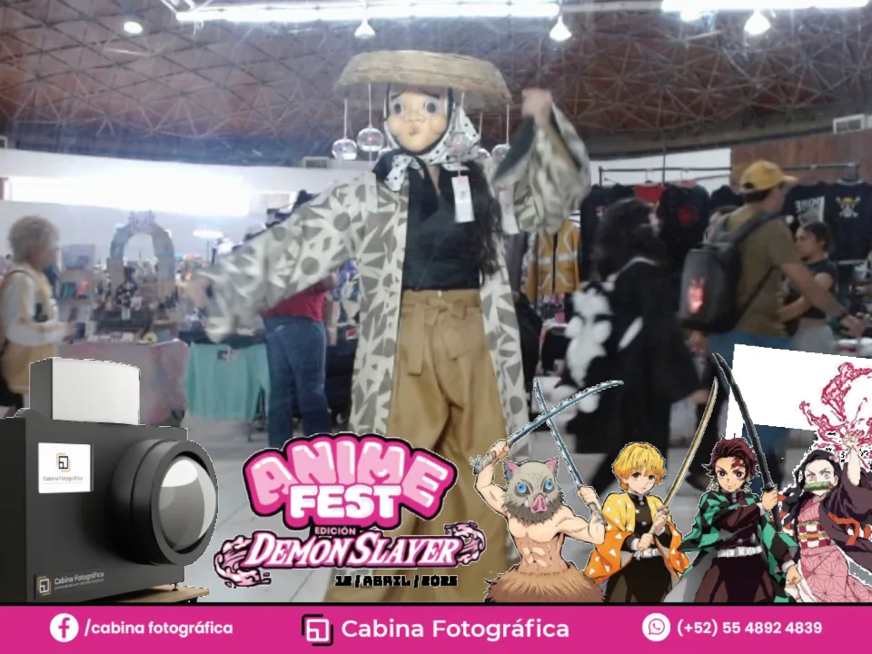 La cámara gigante de Snap Memory brindando servicio de fotografía profesional a los cosplayers del Anime Fest.