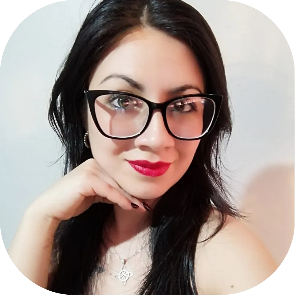 Viridiana Vázquez, psicóloga y líder comercial de Snap Memory, experta en brindar una atención y experiencia del cliente excepcional.